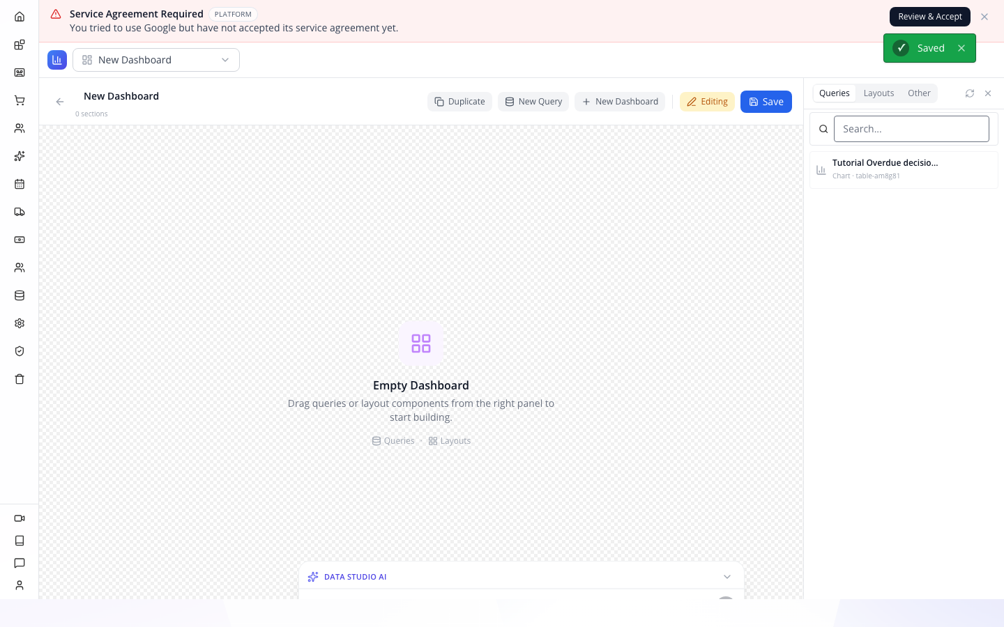 An empty dashboard accepts saved queries from the right-hand panel.